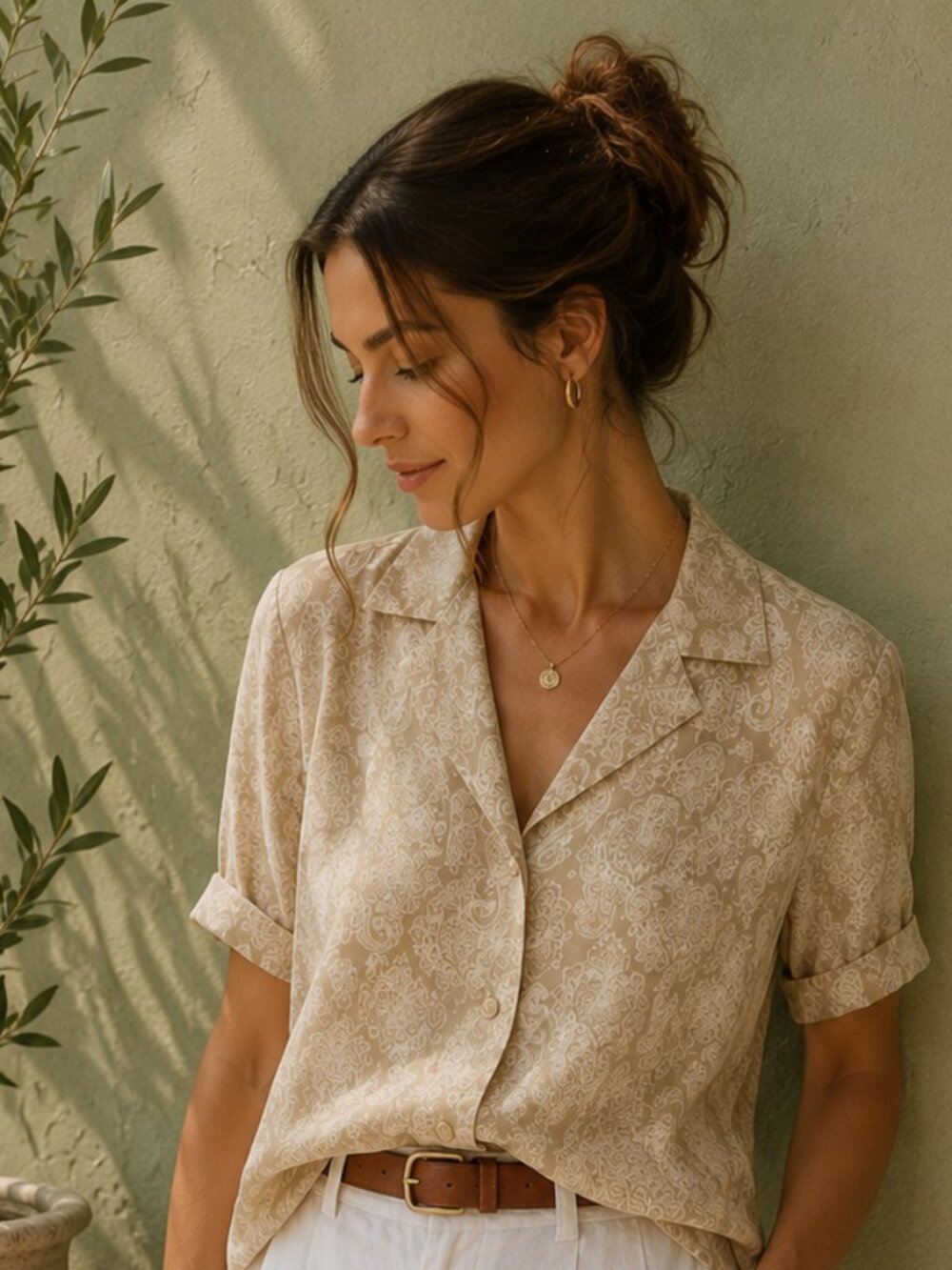 Liz Claiborne Cream Paisley Short Sleeve Button Front Blouse